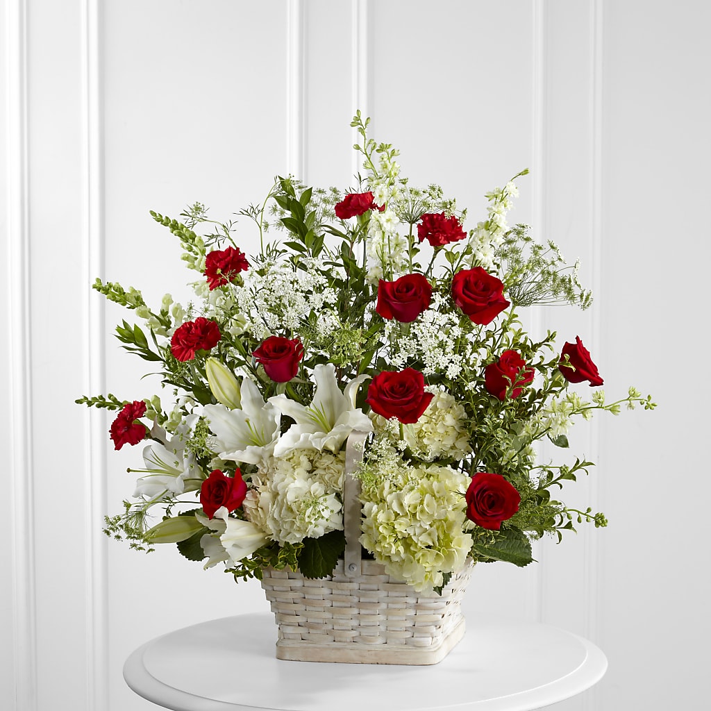 In Loving Memory Arrangement – D & L FLORIST & GIFTS LLC, Houston MO