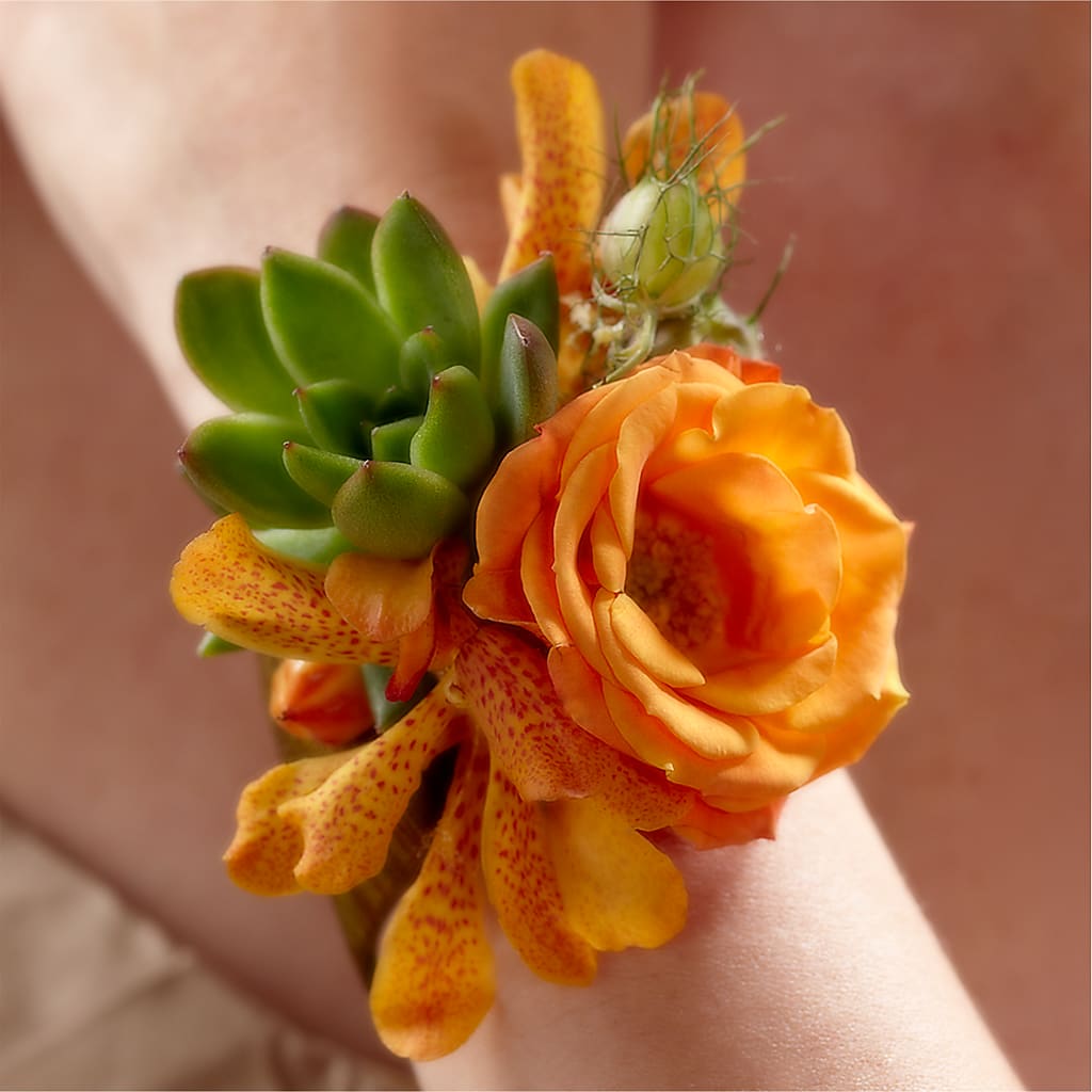 Irresistible Love Wrist Corsage – D & L FLORIST & GIFTS LLC, Houston MO