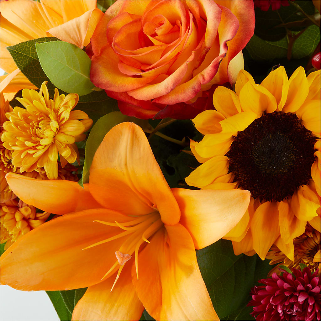 Grateful Centerpiece – D & L FLORIST & GIFTS LLC, Houston MO